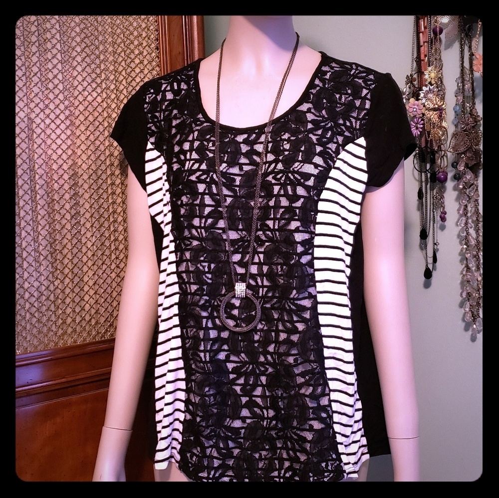 Belah & Cody black and white, striped lace top